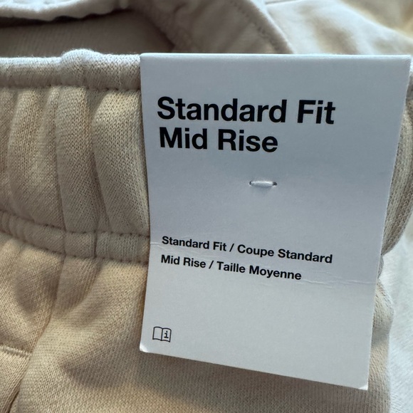 Nike Women's Cream Shorts - Picture 3 of 3